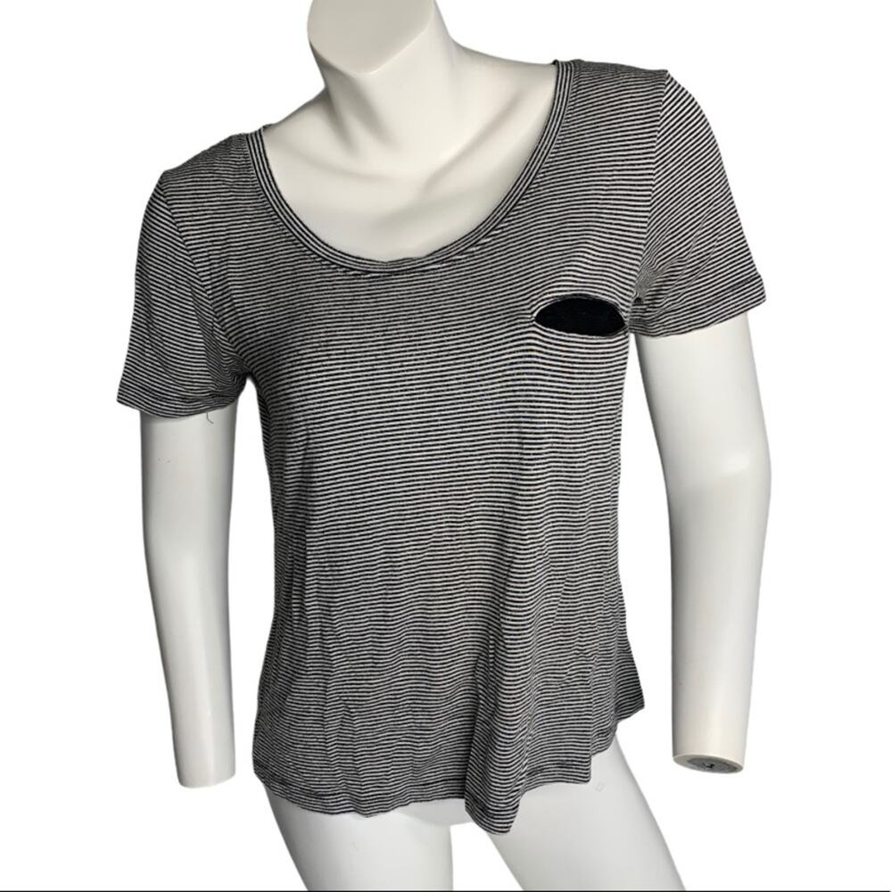 Mouchette XS black white stripe tee chest pocket